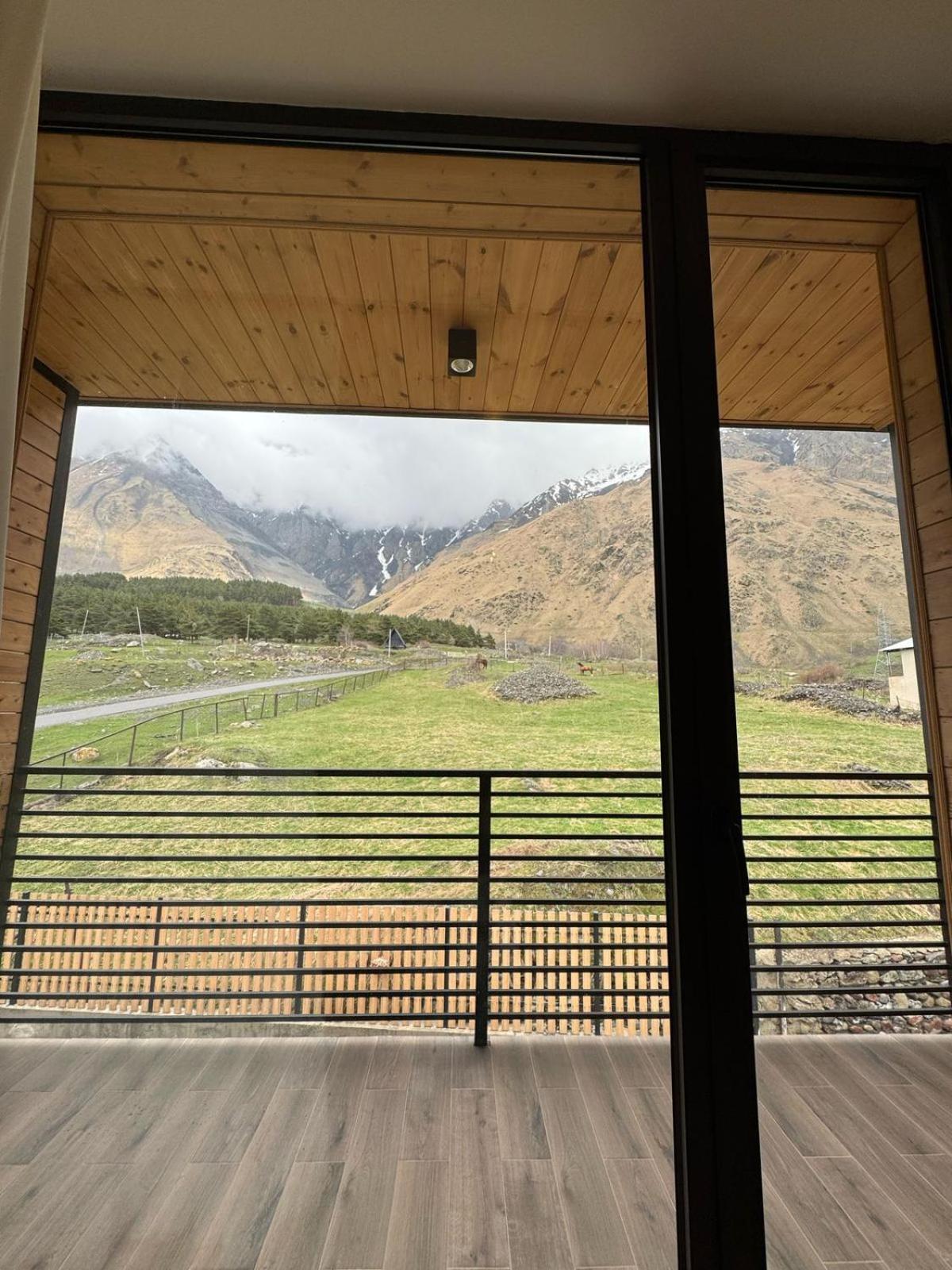 Kazbegi Hotel Grand View Stepantsminda Exterior foto
