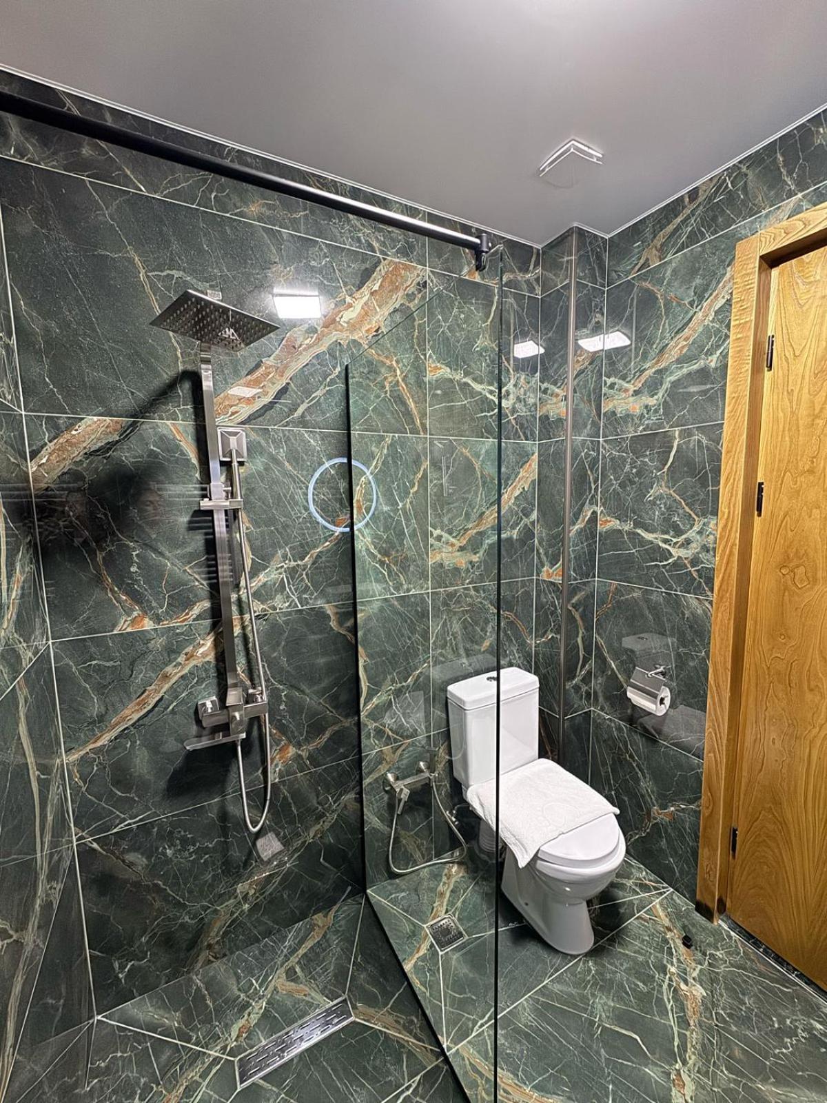 Kazbegi Hotel Grand View Stepantsminda Quarto foto